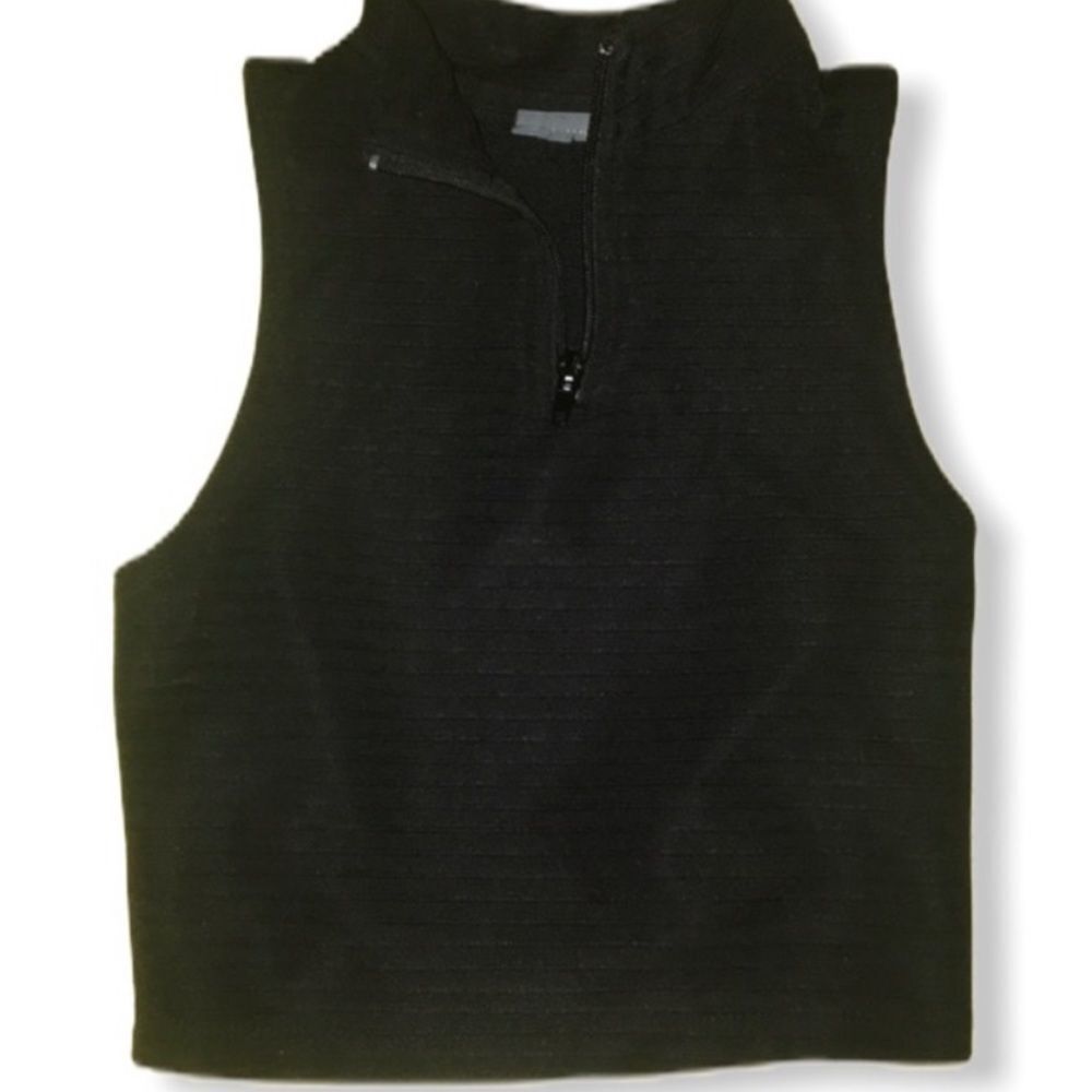 Sparkle &‎ Fade Ribbed Sleeveless Crop Top